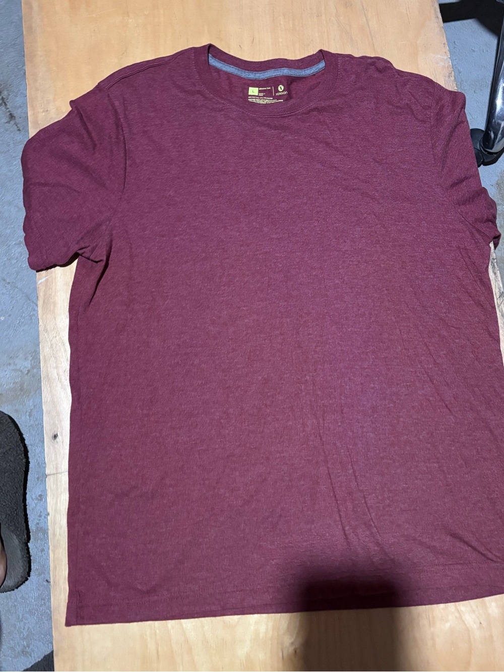Xersion Men's Short Sleeve Crew Tee in Maroon Heather